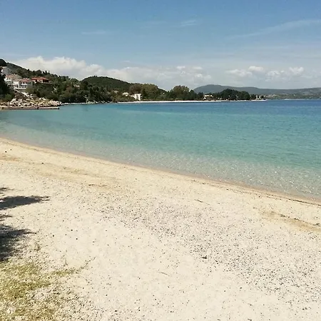 Galanos Никиана