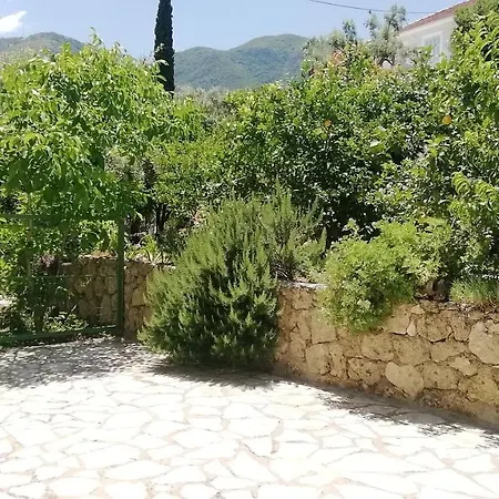 Hotel de apartamente Galanos 2*