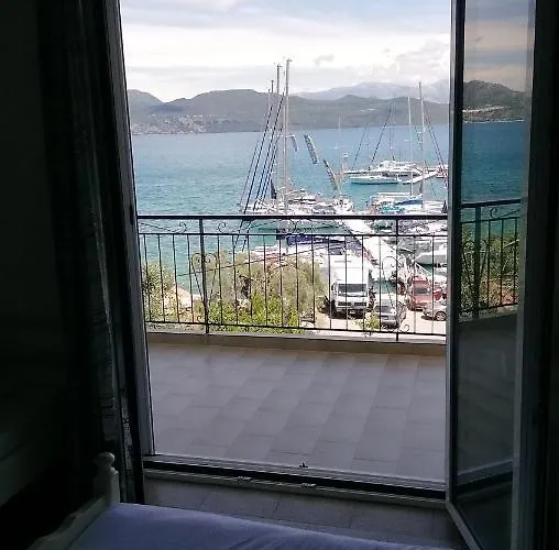 Galanos Apartmanhotel
